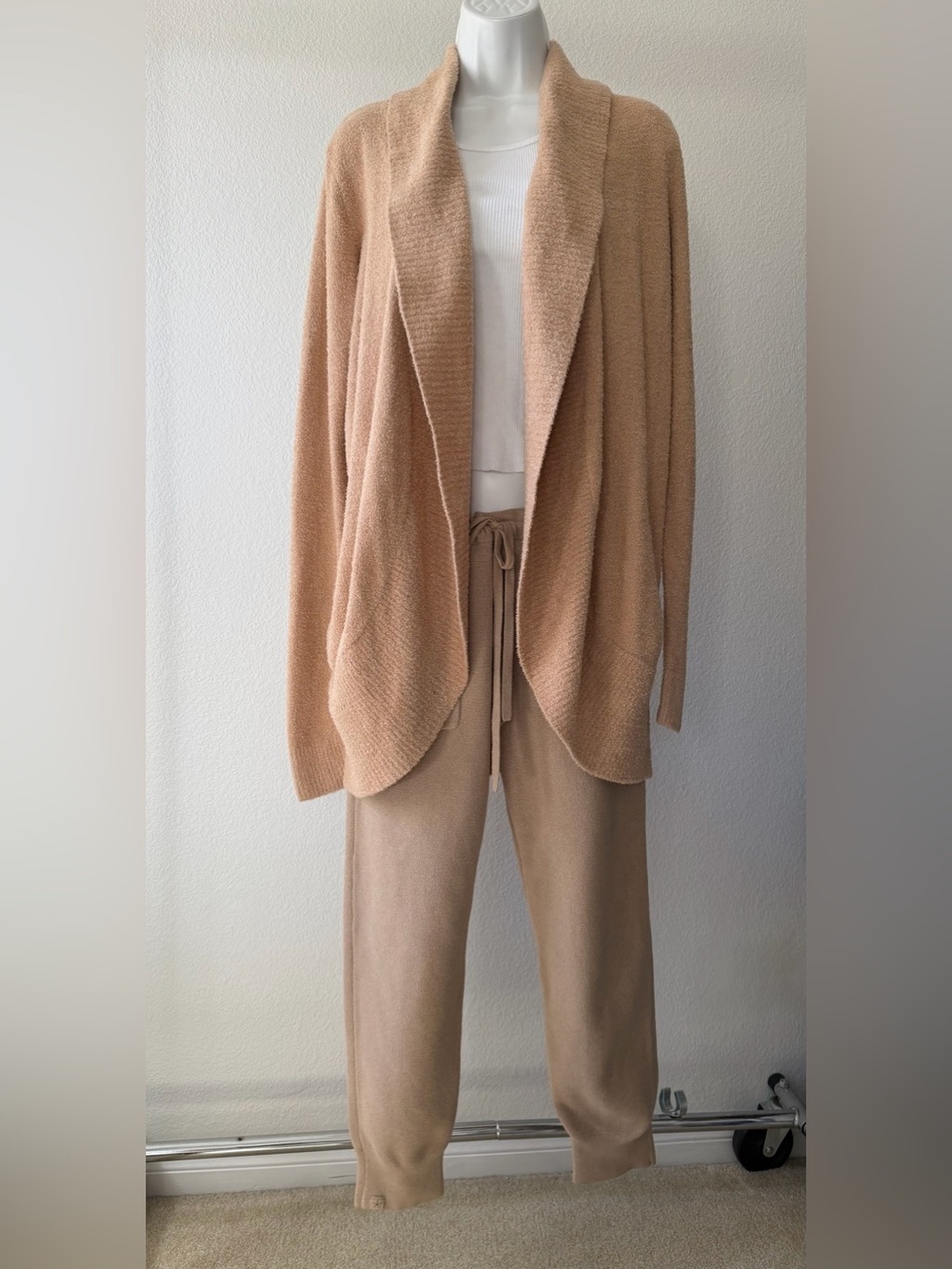 Barefoot Dreams Set Jogger + Cardigan Size Medium